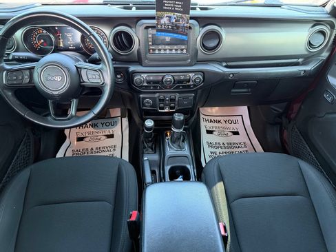 Used 2022 Jeep Gladiator Sport AWD/4WD image 14