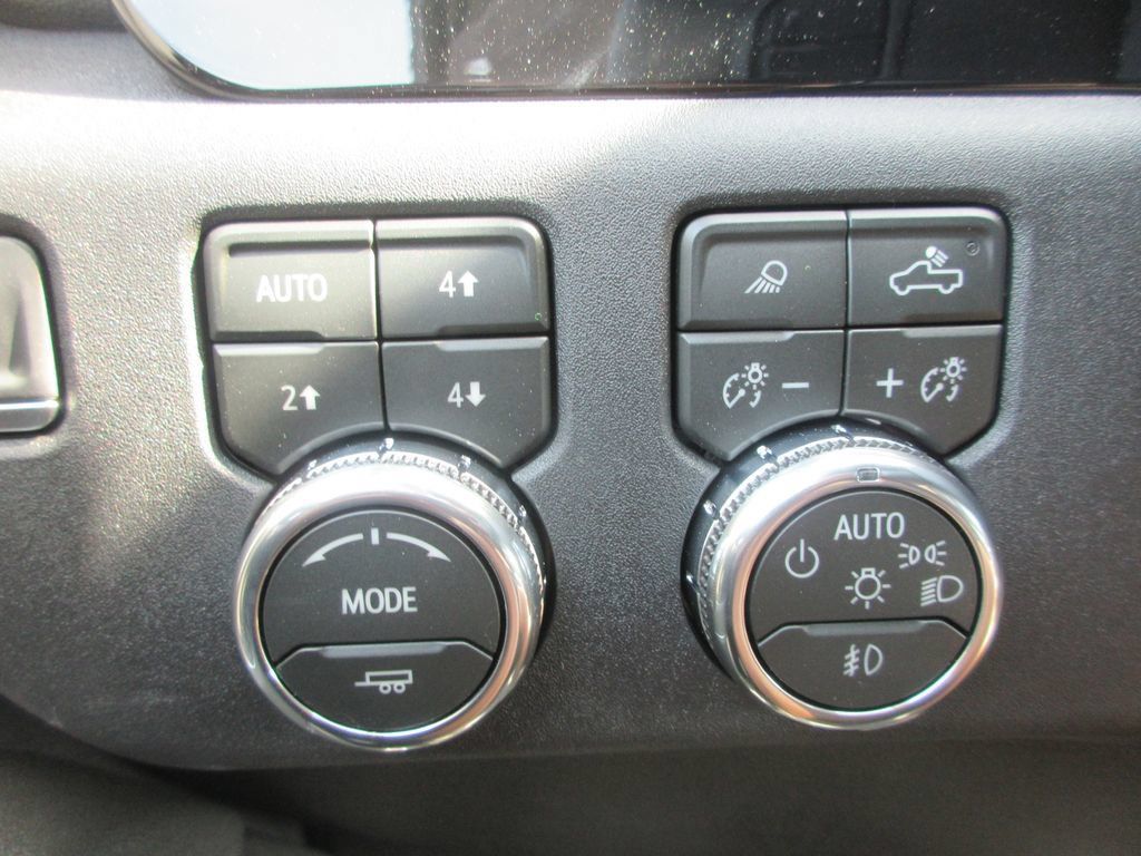 New 2026 GMC Sierra 3500 SLE w/ SLE Value Package AWD/4WD image 16