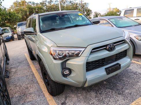 Used 2022 Toyota 4Runner Trail Special Edition AWD/4WD image 6