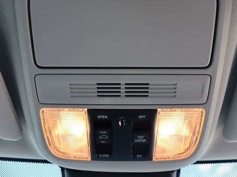 Used 2026 Honda Odyssey EX-L image 26