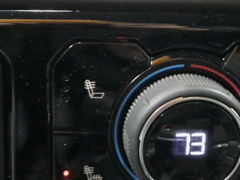 Used 2025 Chevrolet Silverado 1500 LT Trail Boss w/ Convenience Package II image 5