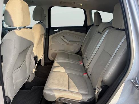 Used 2017 Ford Escape SE image 17