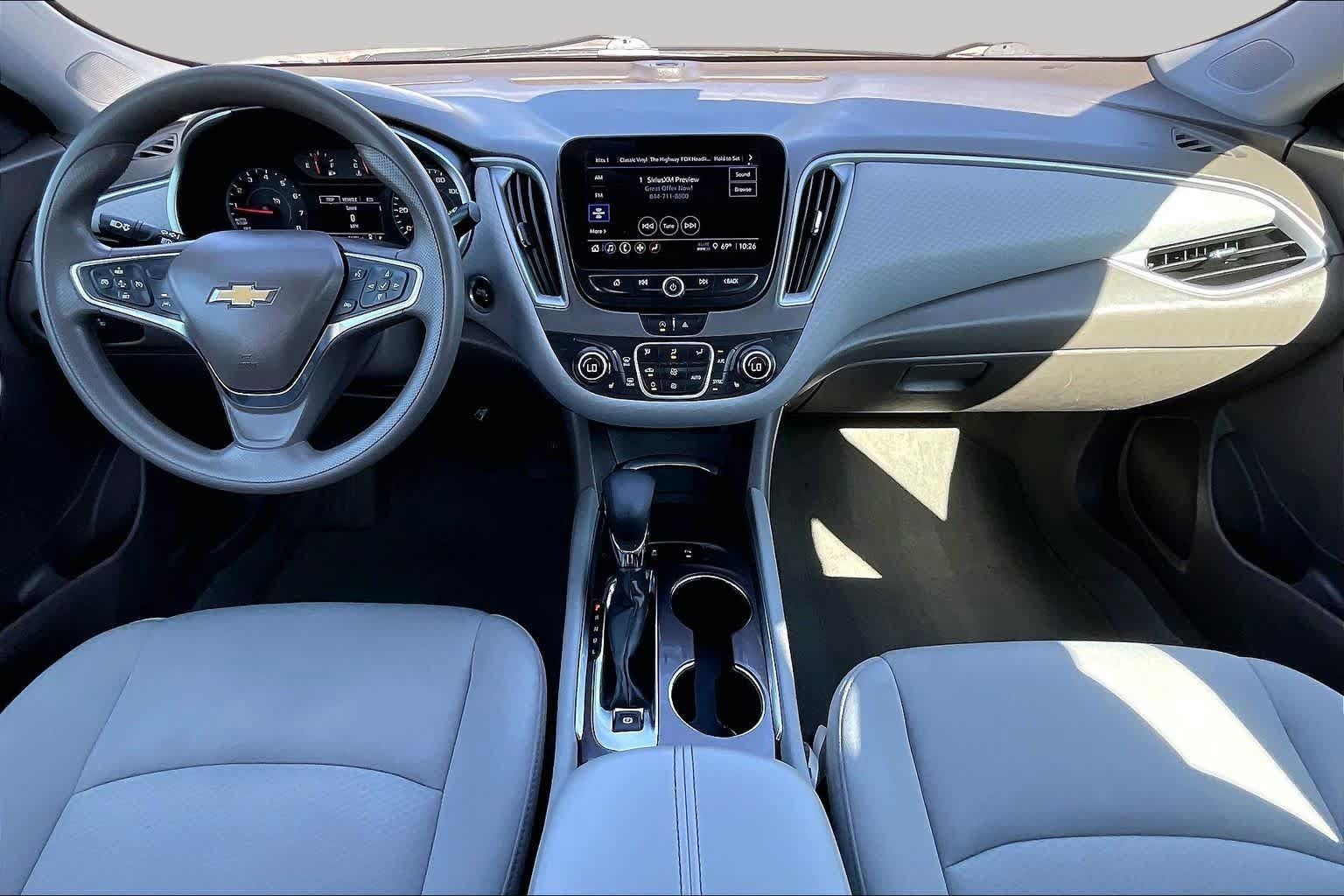 Used 2025 Chevrolet Malibu LT FWD image 15