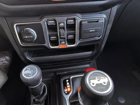 Used 2019 Jeep Wrangler Unlimited Sport S image 15