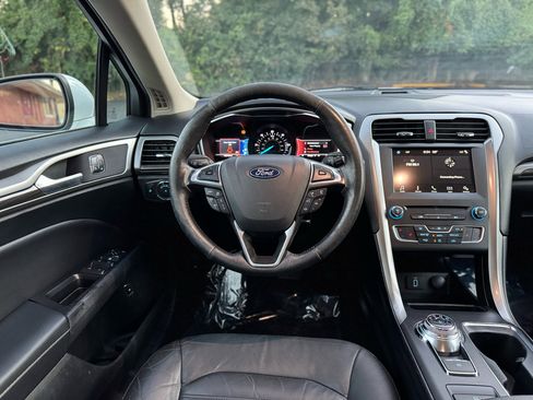 Used 2018 Ford Fusion SE w/ Equipment Group 602A image 27