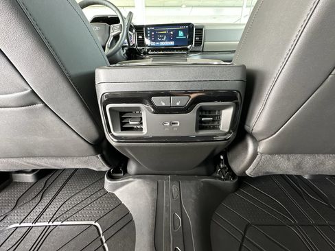Used 2025 Chevrolet Silverado 2500 ZR2 w/ Technology Package AWD/4WD image 22