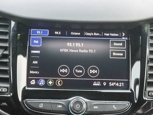 Certified 2022 Chevrolet Trax LT w/ LT Convenience Package image 18