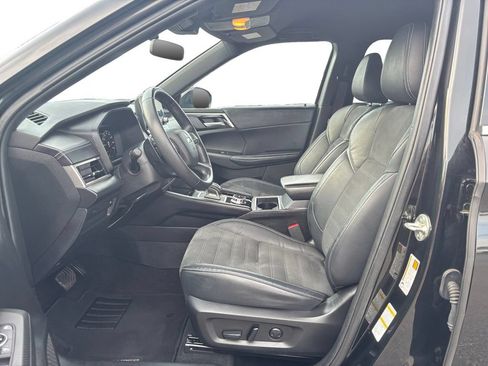 Used 2023 Mitsubishi Outlander SE Black Edition AWD/4WD image 14