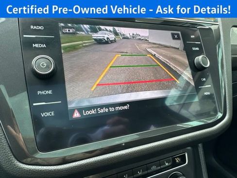 Certified 2021 Volkswagen Tiguan SE w/ Panoramic Sunroof Package AWD/4WD image 14
