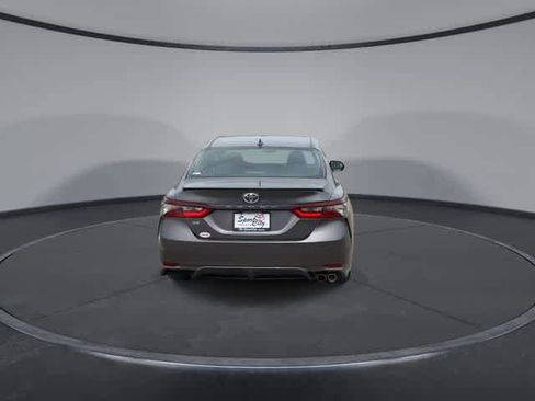 Used 2024 Toyota Camry SE FWD image 7