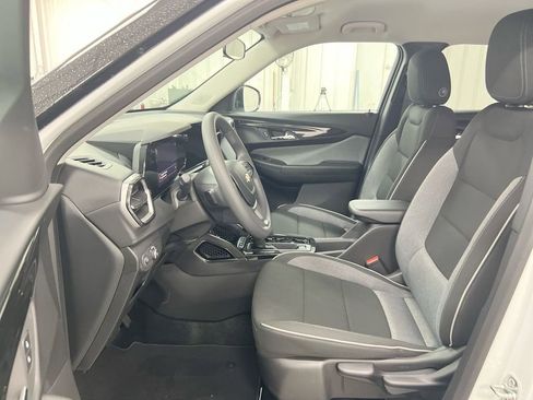 Used 2026 Chevrolet TrailBlazer LS w/ LS Convenience Package AWD/4WD image 18