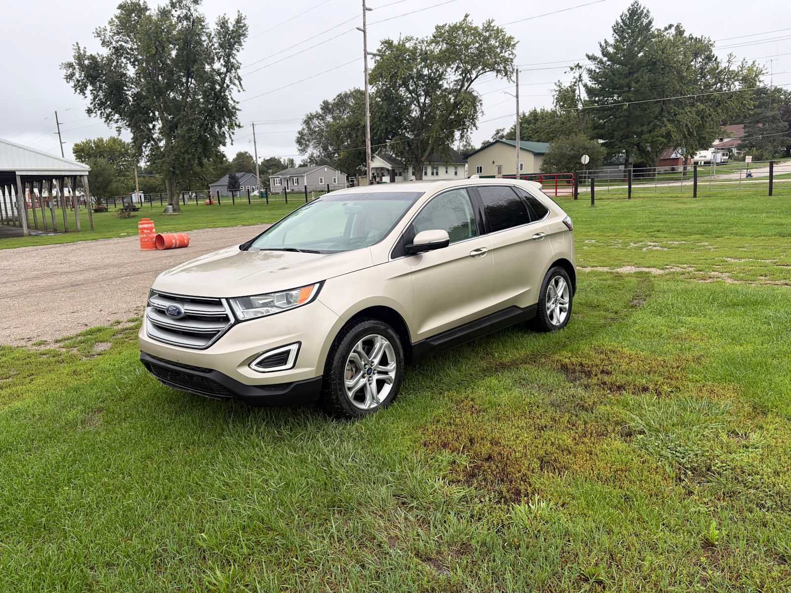 Used 2018 Ford Edge Titanium w/ Technology Package FWD image 1