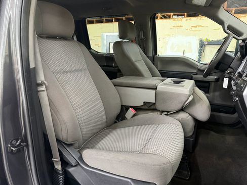 Used 2017 Ford F250 XLT w/ XLT Premium Package AWD/4WD image 14
