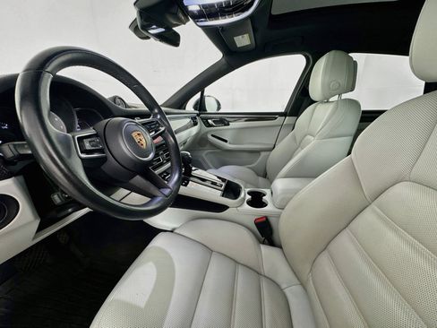 Used 2023 Porsche Macan S AWD/4WD image 19