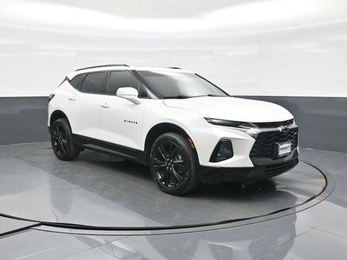Used 2021 Chevrolet Blazer RS w/ Enhanced Convenience Package FWD image 9