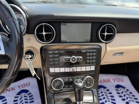 Used 2015 Mercedes-Benz SLK 350 image 30