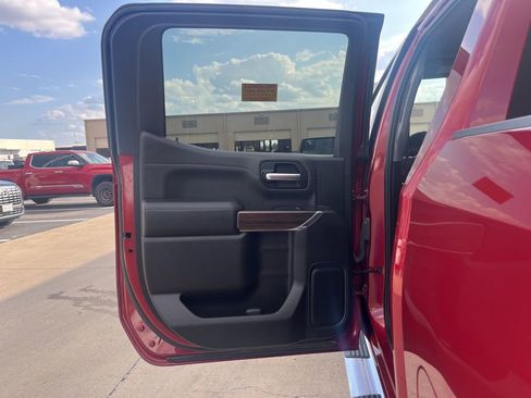 Used 2019 Chevrolet Silverado 1500 RST w/ All-Star Edition image 11