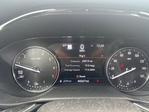 Used 2022 Buick Envision Essence w/ Technology Package I FWD image 12