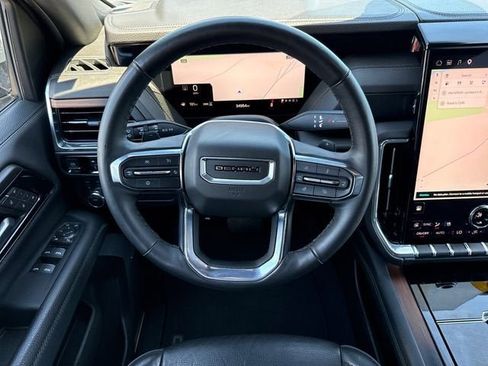 Used 2025 GMC Yukon Denali AWD/4WD image 14