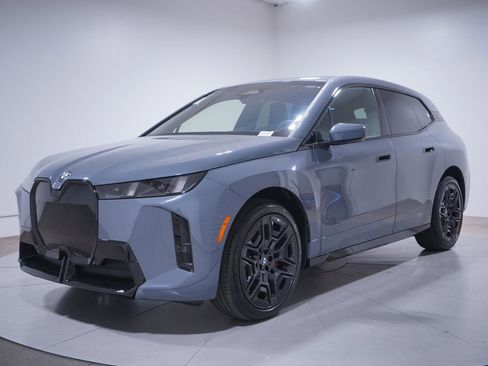 New 2026 BMW iX xDrive45 w/ M Sport Package image 1