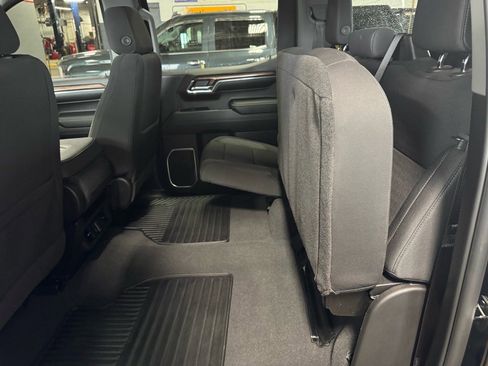 Used 2024 Chevrolet Silverado 1500 LT image 13