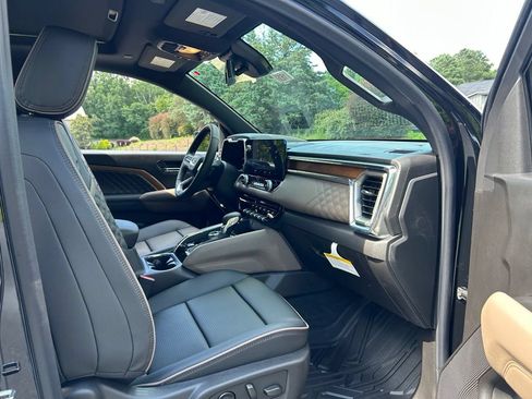 New 2026 GMC Canyon Denali w/ LPO, Denali Black Edition AWD/4WD image 43
