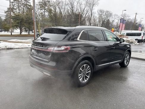 Used 2022 Lincoln Nautilus AWD w/ Premium Package image 6