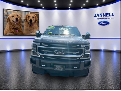 Used 2022 Ford F250 Platinum w/ FX4 Off-Road Package AWD/4WD image 2