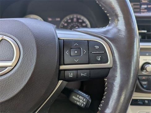 Used 2016 Lexus ES 300h image 26