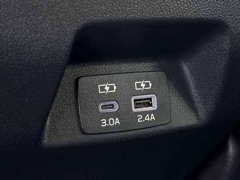 Used 2026 Subaru Crosstrek 2.5i Limited AWD/4WD image 11