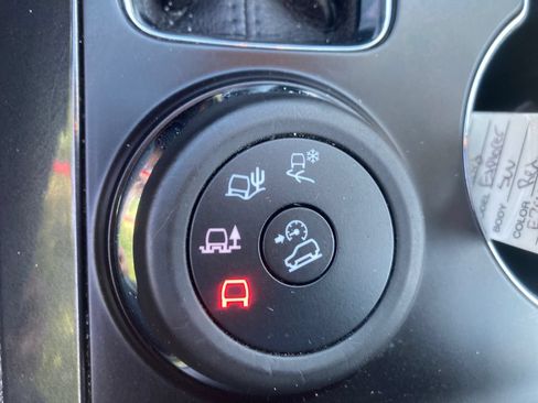 Used 2017 Ford Explorer Limited w/ Equipment Group 301A AWD/4WD image 43