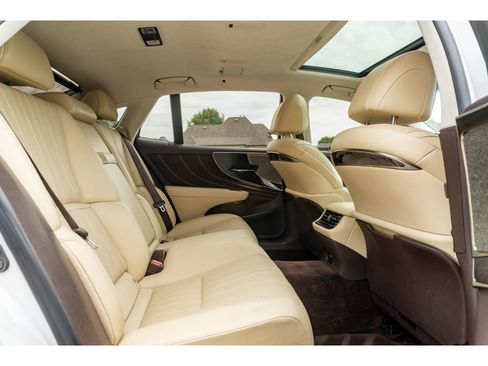 Used 2018 Lexus LS 500 w/ Interior Upgrade Package RWD image 16