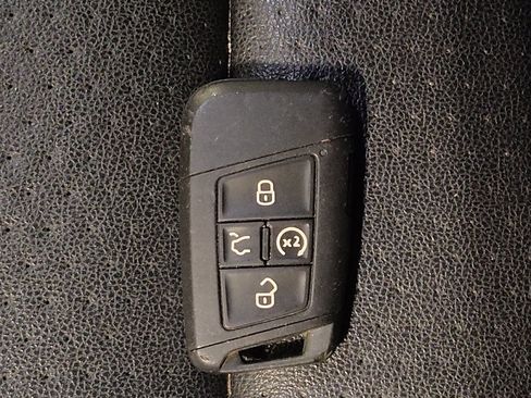 Used 2021 Volkswagen Atlas SEL AWD/4WD image 32