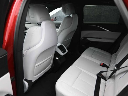 New 2025 Cadillac Lyriq Sport image 21