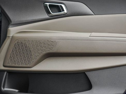 New 2026 Kia Carnival EX FWD image 10