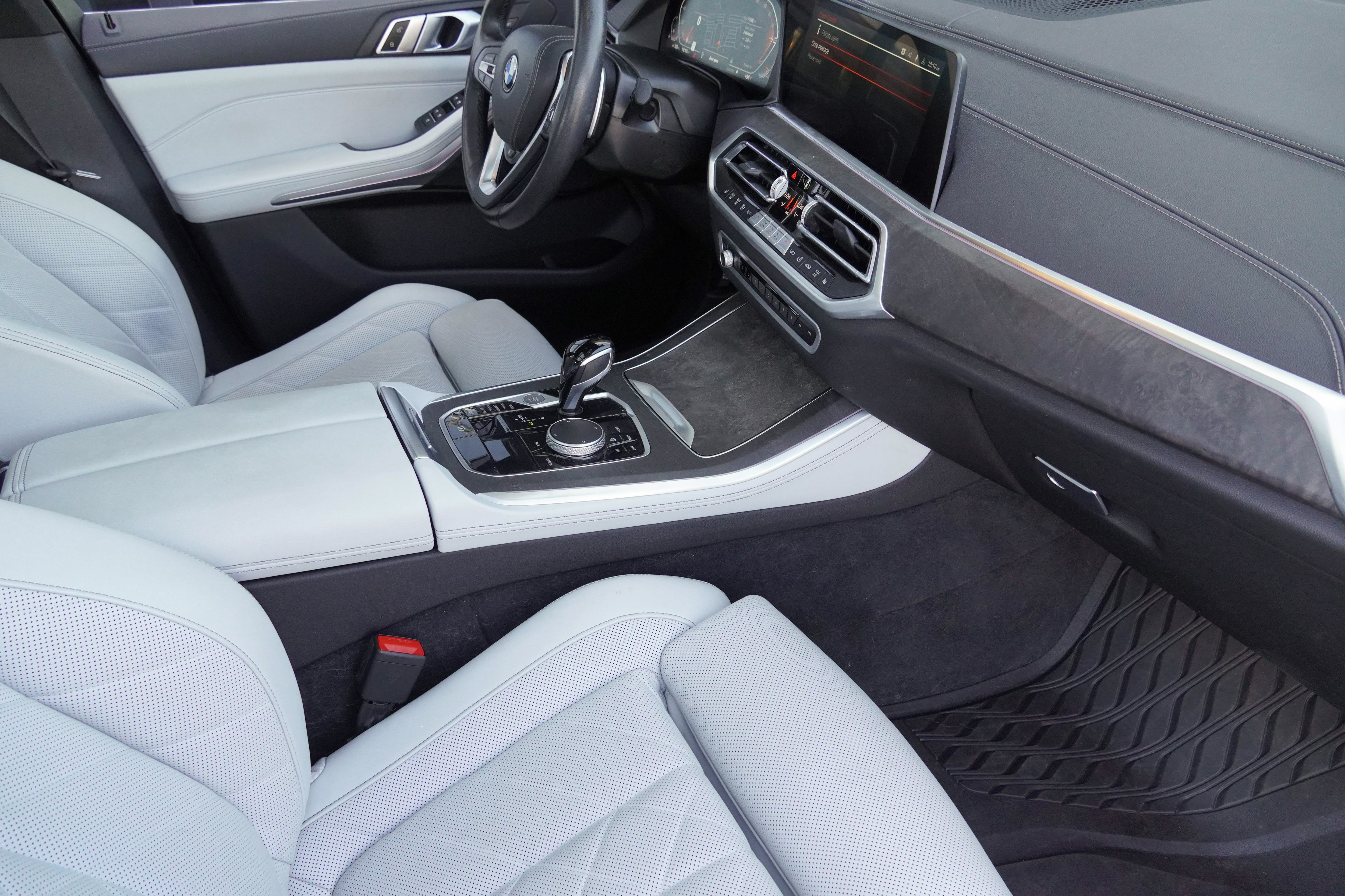 Used 2023 BMW X5 xDrive40i w/ Premium Package AWD/4WD image 10