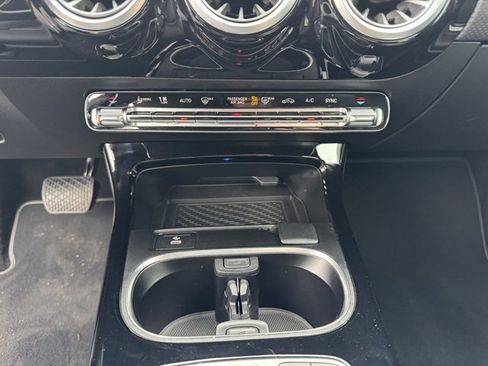 Used 2025 Mercedes-Benz CLA 250 4MATIC image 17