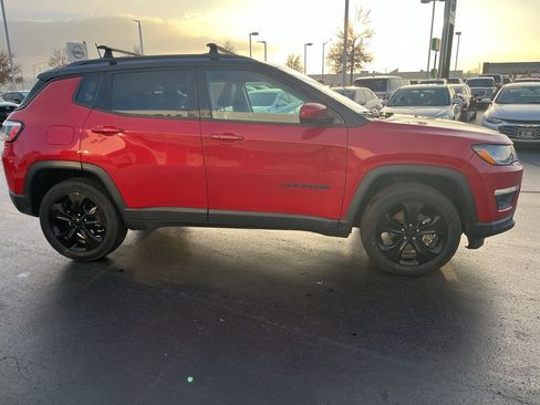 Used 2020 Jeep Compass Latitude image 6
