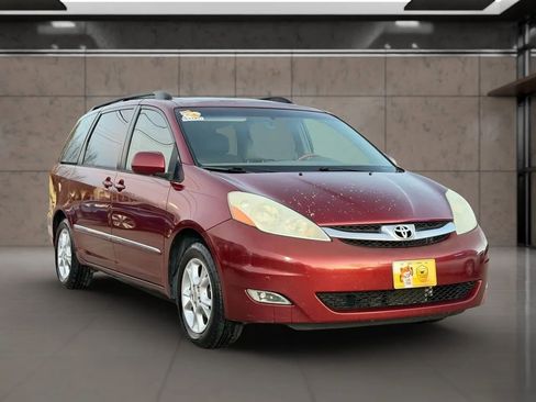 Used 2006 Toyota Sienna XLE image 3