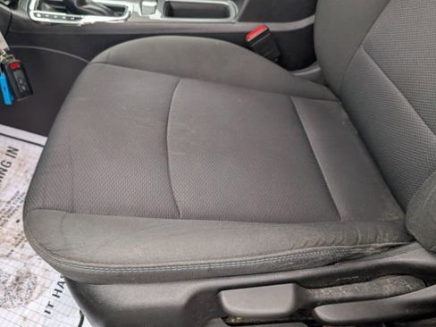 Used 2017 Chevrolet Cruze LT image 23