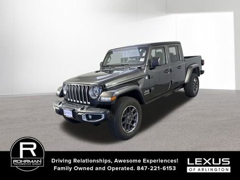 Used 2023 Jeep Gladiator Overland AWD/4WD image 2