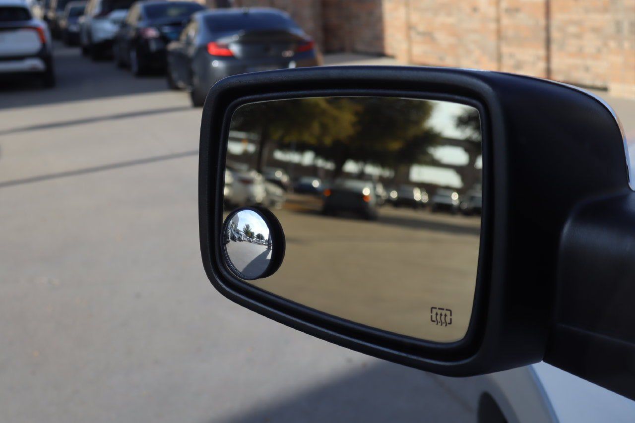 Used 2015 RAM 1500 Laramie RWD image 22