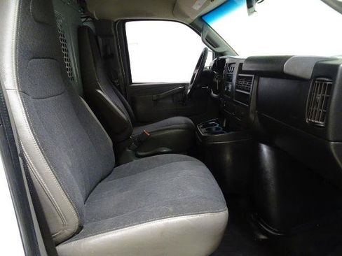 Used 2018 Chevrolet Express 2500 w/ Driver Convenience Package RWD image 36