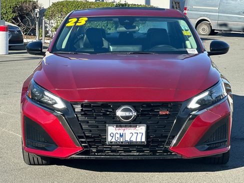 Used 2023 Nissan Altima 2.5 SR w/ SR Premium Package image 6