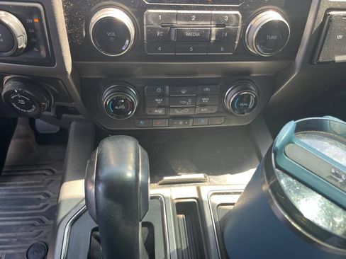 Used 2019 Ford F150 Raptor w/ Equipment Group 802A Luxury AWD/4WD image 7