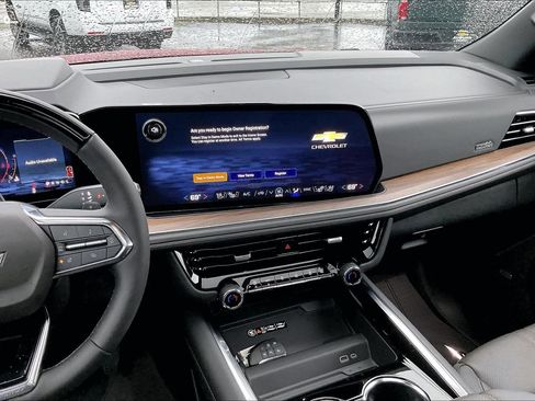 New 2026 Chevrolet Suburban High Country image 7