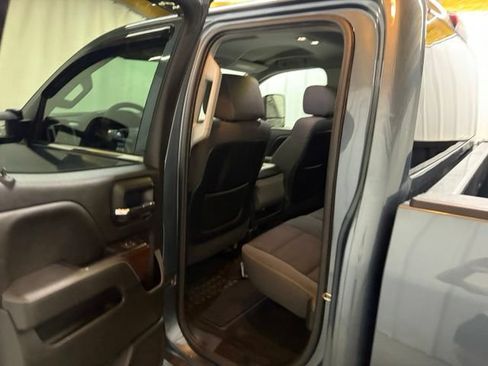 Used 2015 GMC Sierra 2500 SLE w/ SLE Preferred Package AWD/4WD image 11