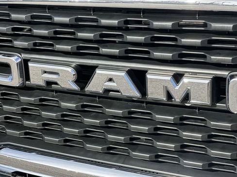 Used 2024 RAM 3500 Big Horn image 29