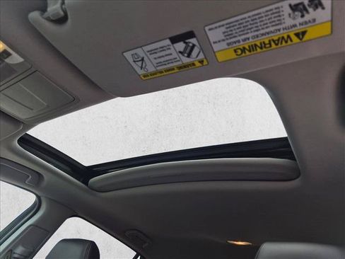 Used 2017 Acura RDX AWD w/ Advance Package image 16