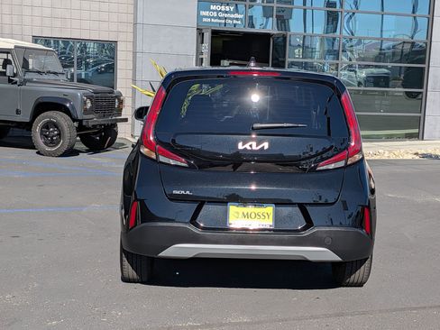 Used 2024 Kia Soul LX w/ Option Group 015 image 9